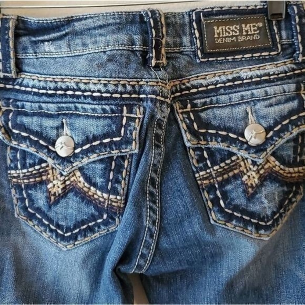 Miss me jeweled Irene boot denim jeans 27